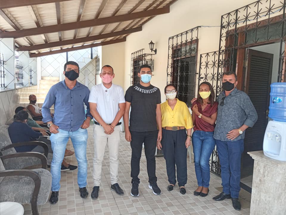 Vereadores Lúcio Mauro, Pé de Gia e Zelito Pimenta visitam casa de Apoio de Esplanada em Salvador