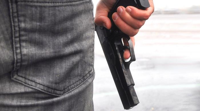 Entregador é assaltado por três meliantes armados na rua do presídio em Esplanada