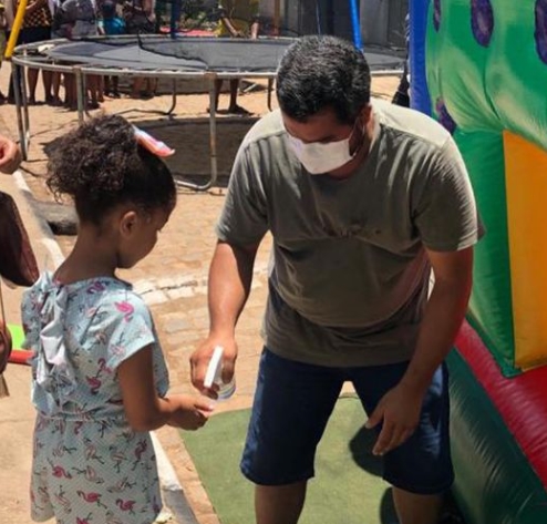 Fafau de Flavinho encerra mês das crianças com maior campanha infantil feita por um vereador