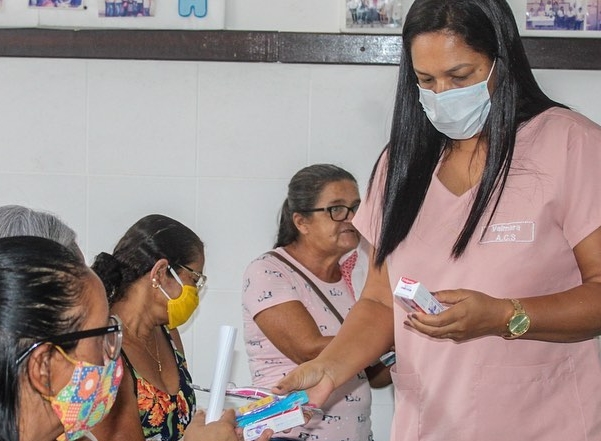 Unidade de Saúde dos Capuchinhos fortalece campanha Antitabagismo com usuários do SUS