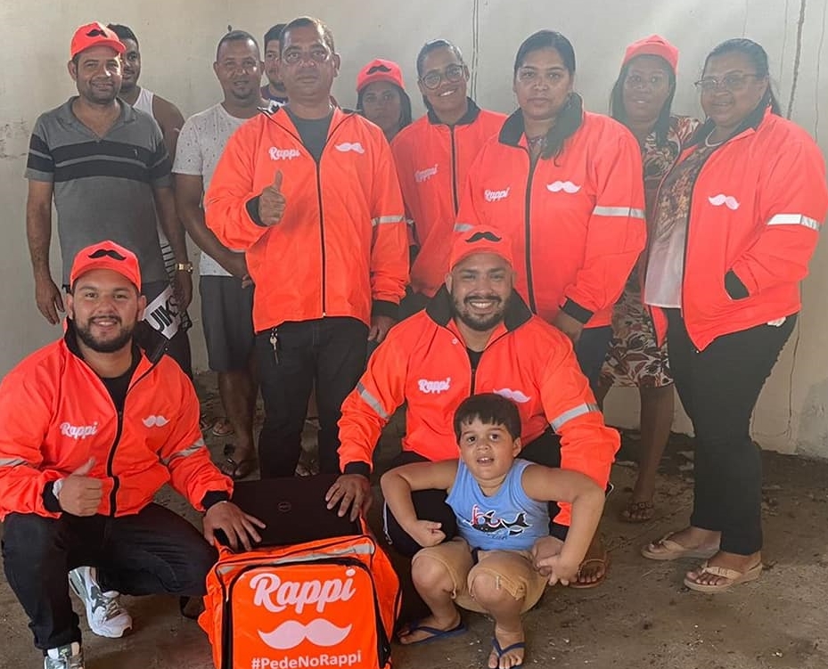  Associação comunitária de Mulungu recebe 11 notebook da empresa Rappi Brasil; Entenda