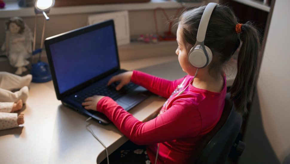 Volta as aulas 2021: Adaptada ao ensino online Escola Capricho abre matrículas para ano letivo