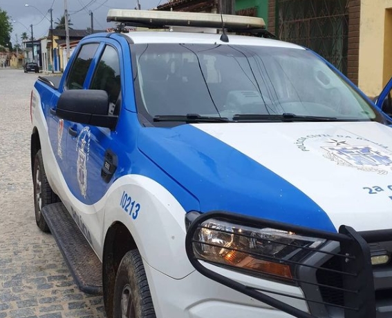 Policiais do Quarto Batalhão prendem em flagrante delito mulher acusada tentar envenenar a filha em Alagoinhas