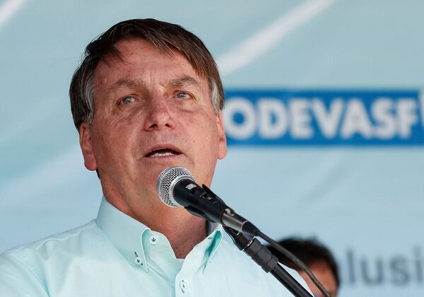 Líderes de segmentos religiosos protocolam pedido de impeachment de Bolsonaro