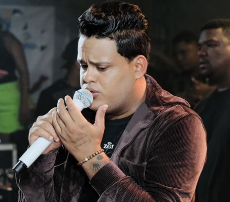 Thiago Aquino tocará no Timbó por mais de 100 mil reais; Saiba valores de outras bandas