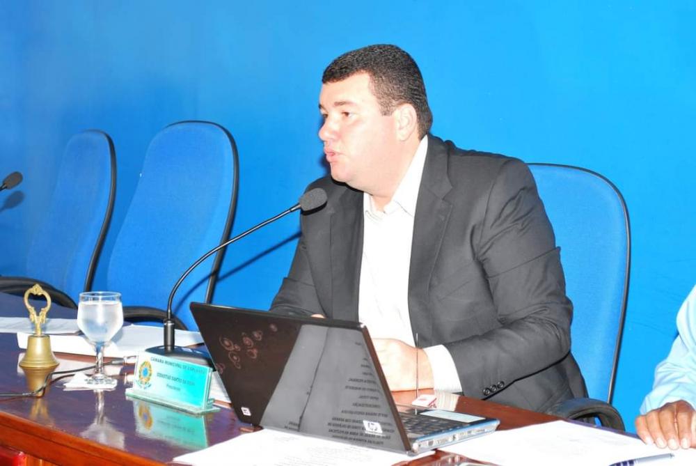 Longe dos holofotes ex-prefeito Rodrigo de Dedé chega aos 44 anos neste sábado