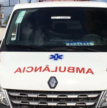 Governador Rui Costa envia nova ambulância para atender esplanadenses