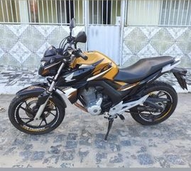 Homens armados roubam moto no centro de Esplanada nesta quarta-feira