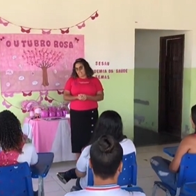 Secretaria de Saúde promove ação do Outubro Rosa no centro de Esplanada