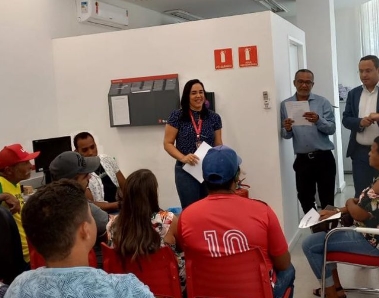 Secretaria de Agricultura realiza reunião com presidentes das associações rurais na Agência do Banco Bradesco de Esplanada