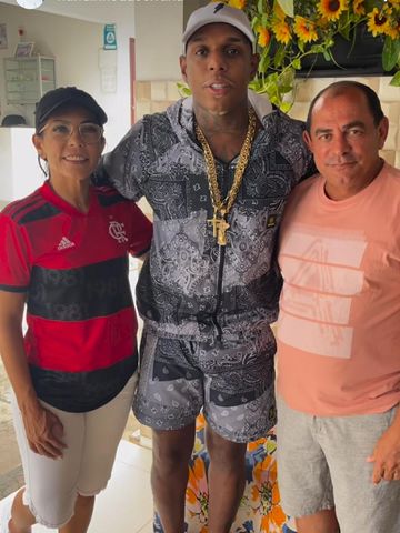 Prefeito Nandinho pagou mais de 40 mil reais para Oh Polêmico cantar em arrastão do Timbó ao centro de Esplanada
