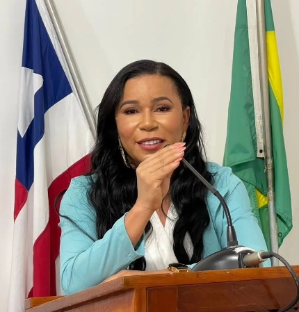 Presidente da Câmara Eliana Campos poderá ser sondada para assumir vice de candidato a Prefeito escolhido por José Aldemir e Rodrigo de Dedé em Esplanada; Entenda
