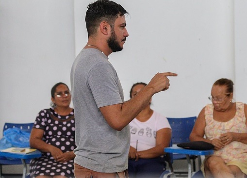 Mulheres iniciam curso gratuito com a JC Flores em Esplanada