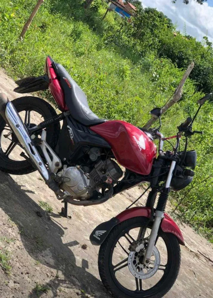 Moto de esplanadense é roubada no festejo do 2 de Julho no Timbó