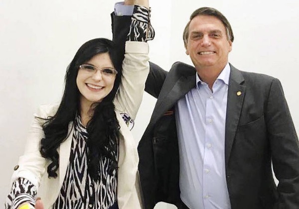 Dayane Pimentel diz que Bolsonaro ‘trabalha para fazer a vontade do sistema’