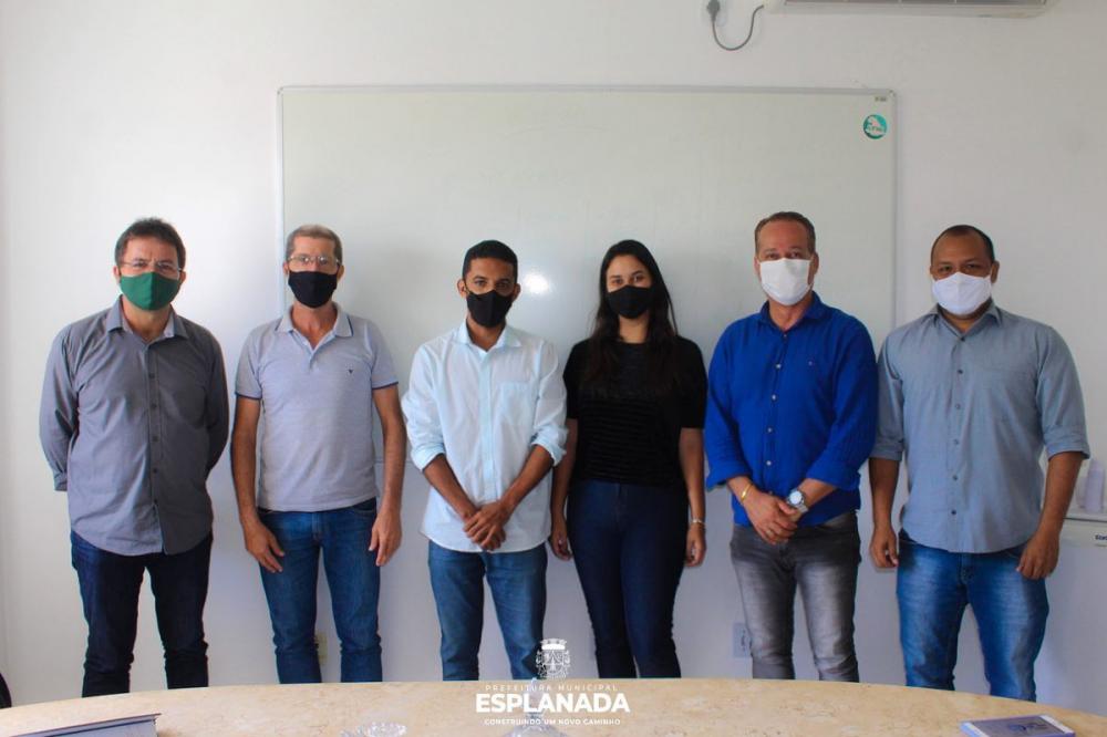 Representantes do governo Dudu Vieira visitam Prefeitura de Esplanada