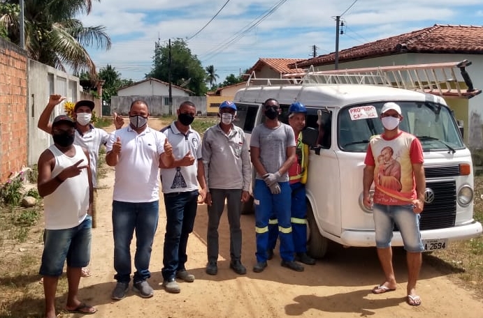 Vereador Robson visita, cobra, acompanha, fiscaliza e agradecer reestabelecimento de iluminação pública no São José e Canabrava