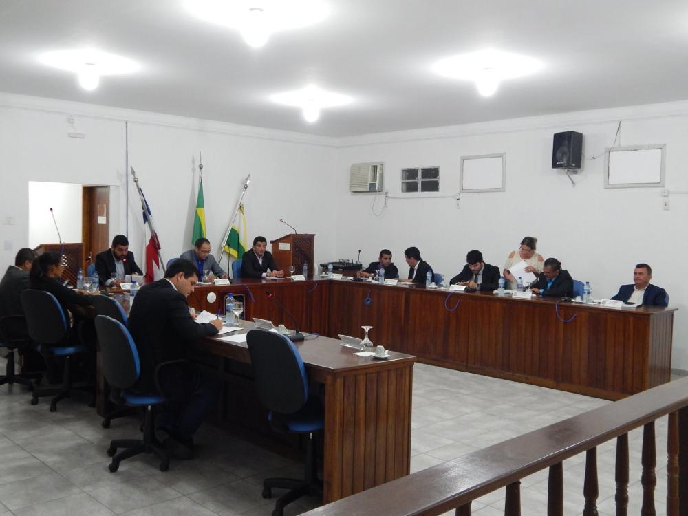 Sessão da Câmara de Esplanada retorna nesta segunda-feira em horário especial; Entenda