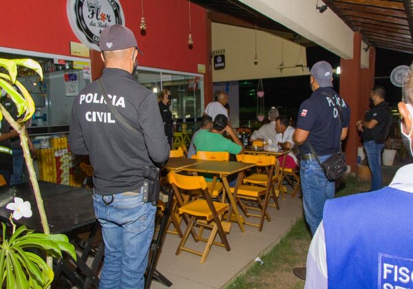 Mais 13 pessoas são autuadas por violar toque de recolher; total chega a 76