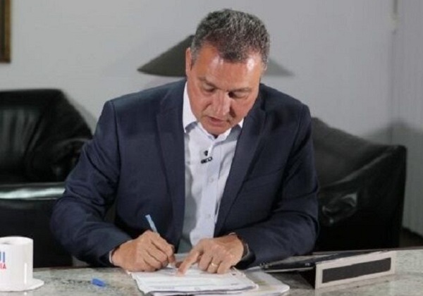 ‘Espero que tenham convicção do que estão fazendo’, diz governador sobre prefeitos