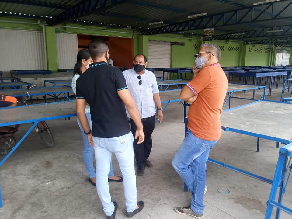 Vereador Val da Baixinha participa de vistoria de mercado municipal com Prefeito Nandinho da Serraria