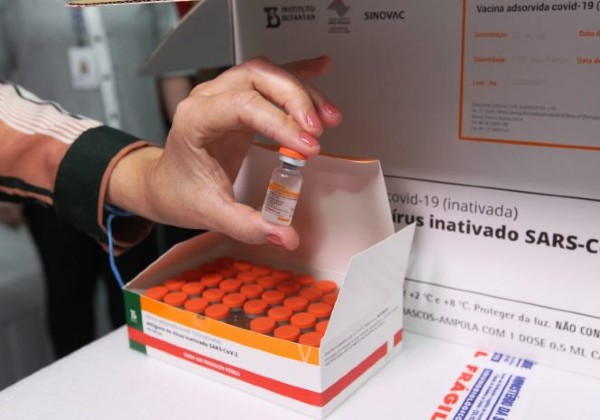 Butantan entrega mais 3,3 milhões de doses; total sobe para 20,6 milhões