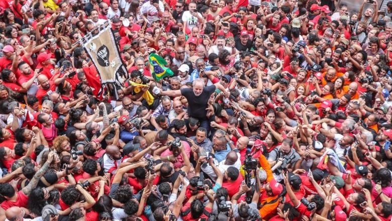 À imprensa internacional, Lula volta a dizer que pode ser candidato em 2022