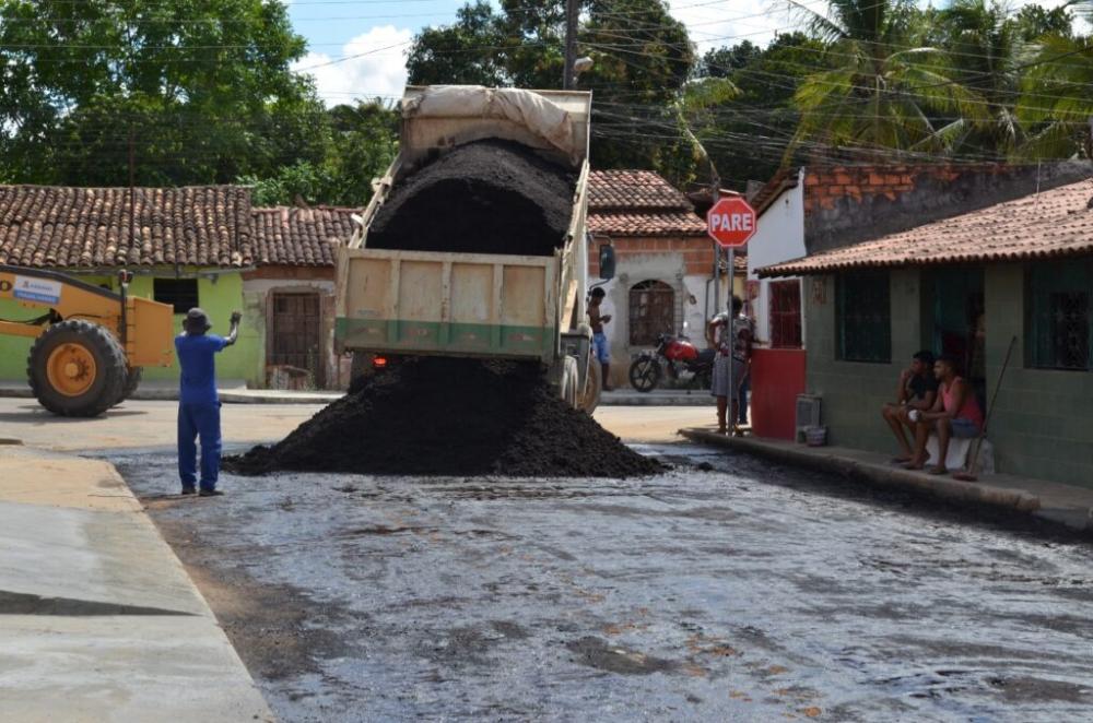 Rua Mãe Helena é asfaltada pela Prefeitura de Alagoinhas