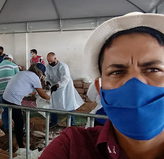 Vereador Val da Baixinha acompanha distribuição de Kits da Semana Santa e parabeniza trabalho da gestão