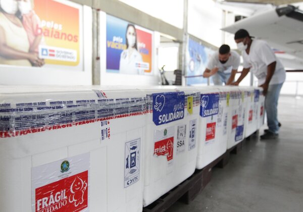 Bahia recebe dois novos lotes de vacinas nesta semana; governo distribui 5,5 mi de doses