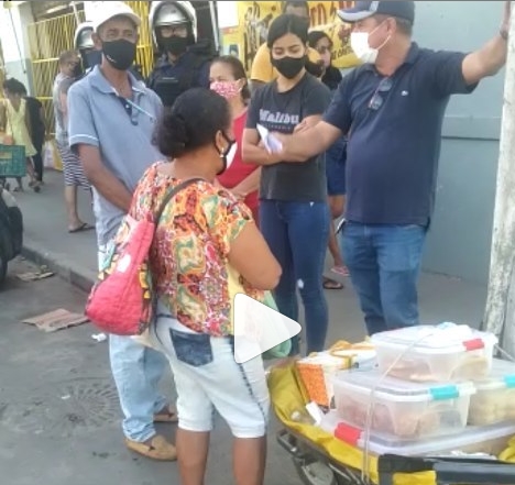 Assista: Vendedora é orientada a se retirar de via pública no centro de Esplanada e vídeo viraliza nas redes sociais