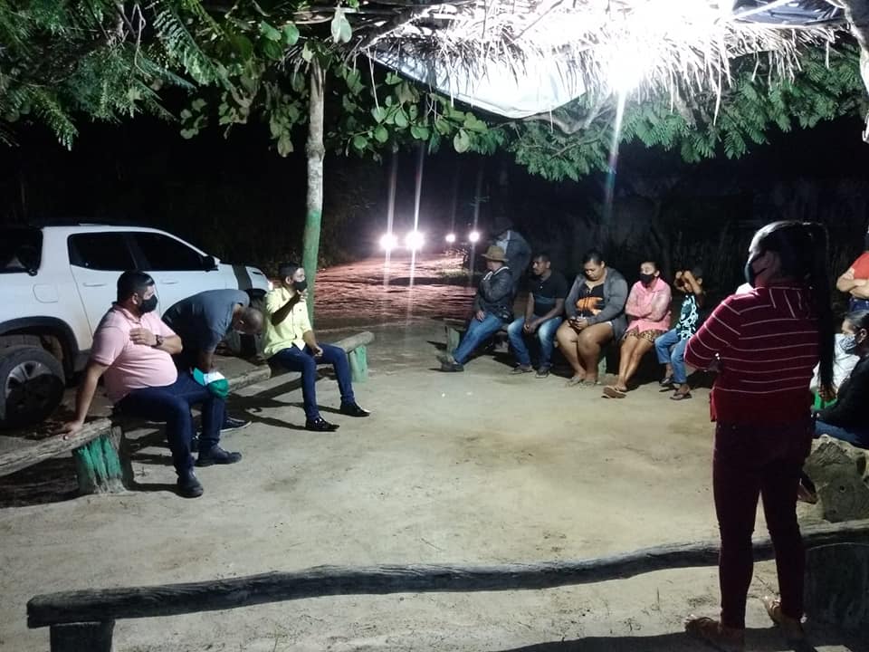 Acompanhado do Vice Prefeito Vereador Val da Baixinha visita comunidade do Pau Ferro