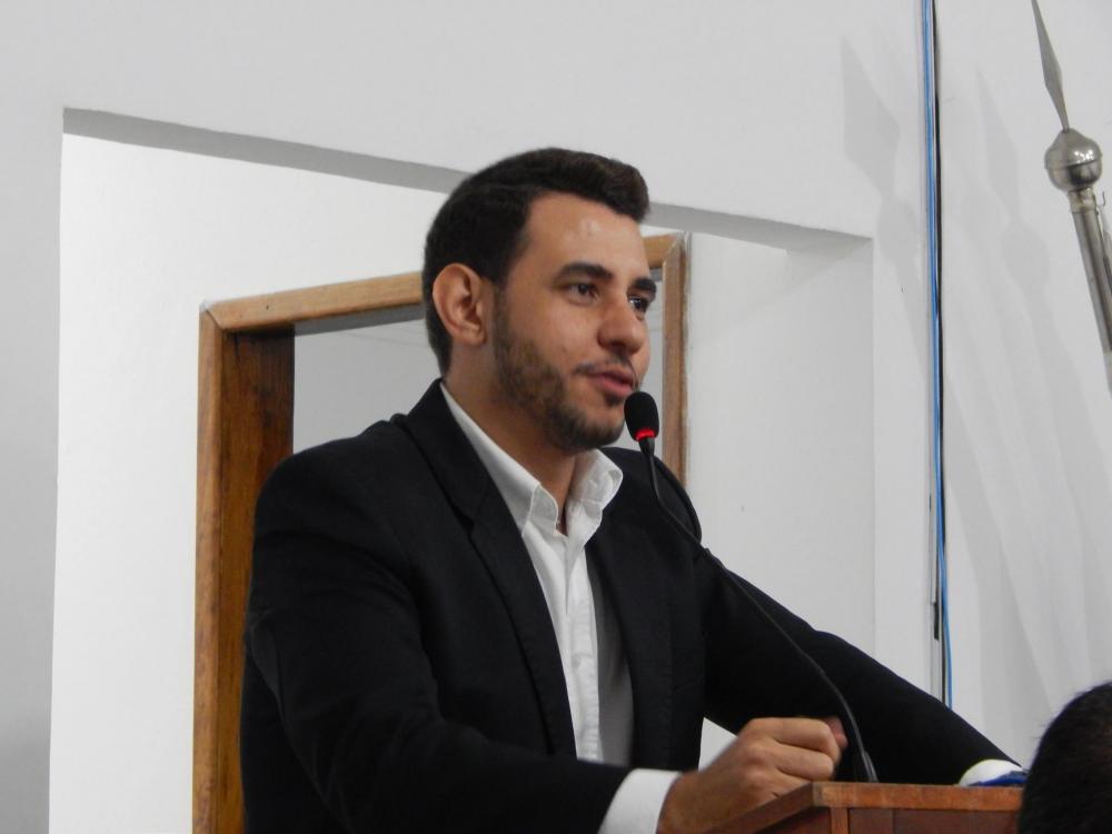 Após indicação do Vereador Ronan Grisi governo municipal entrega casa de farinha Cruz das Almas
