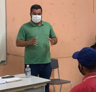 Vereador Fafau de Flavinho visita Associação de Agricultores de Mulungu e fala sobre importância de regularização e participação popular