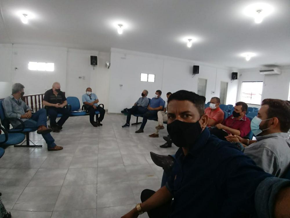 Vereador Val da Baixinha se reúne com Prefeito Nandinho e representante da Fábrica Pegada para falar sobre geração de Emprego em Esplanada