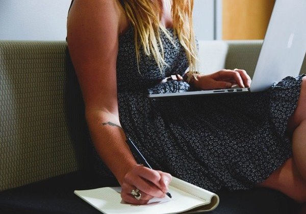 Cursos gratuitos capacitarão 270 mil mulheres em situação de vulnerabilidade
