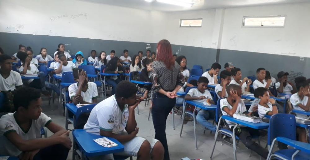 Aulas no ensino híbrido de forma presencial e online já tem data para começar em Esplanada; Entenda