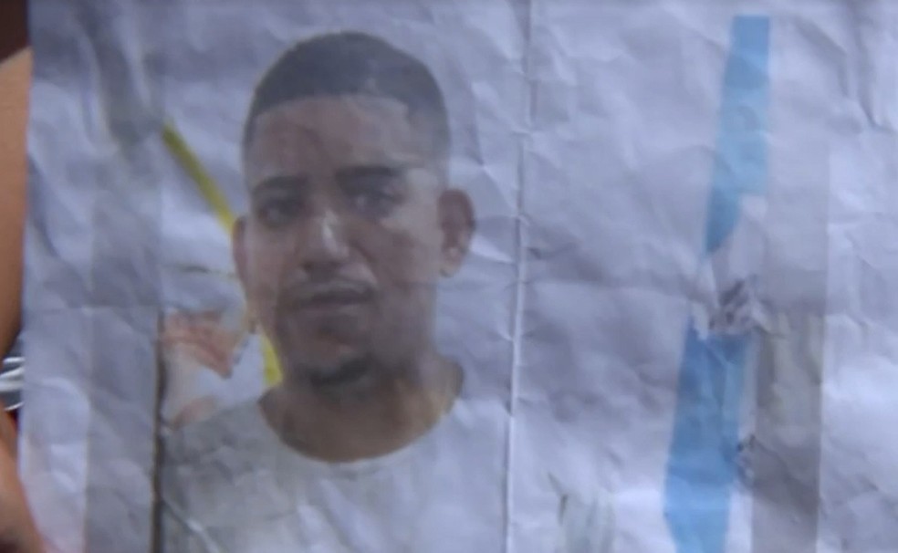 Corpo é achado decapitado e polícia diz ser de jovem que saiu para cobrar valor de rifa
